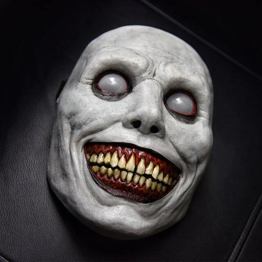 2021 New Halloween Mask Cos Exorcist Horror Smile Green Face White Eye Demon Mask Halloween Mask